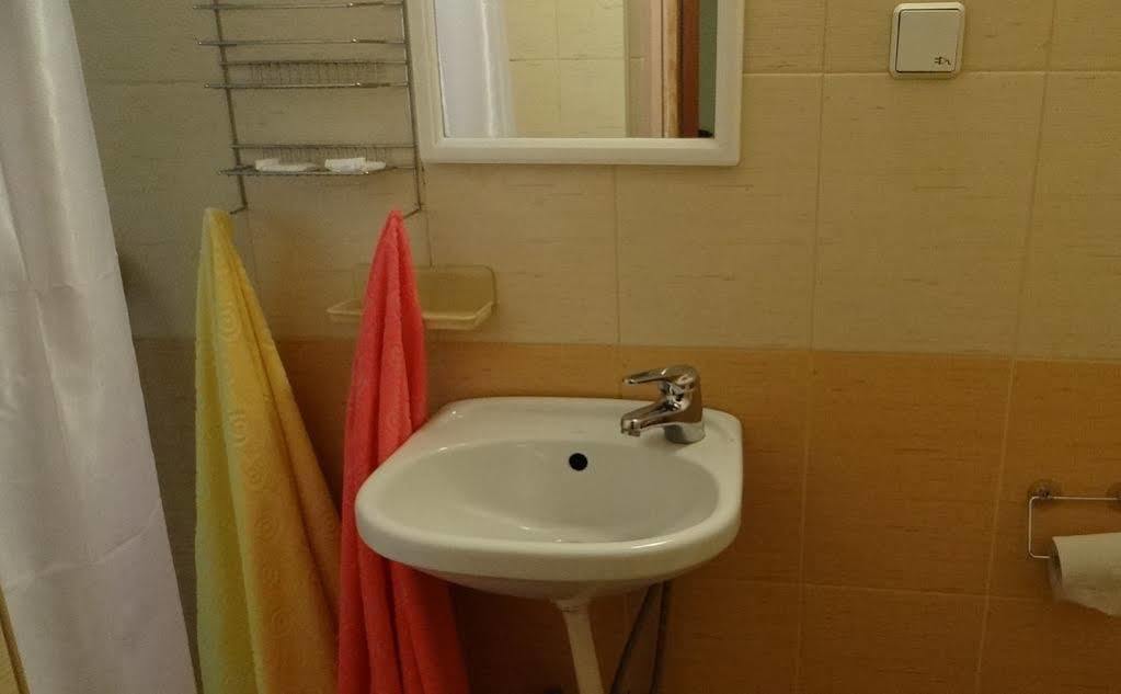 Hotel Desna Kut Киев Екстериор снимка