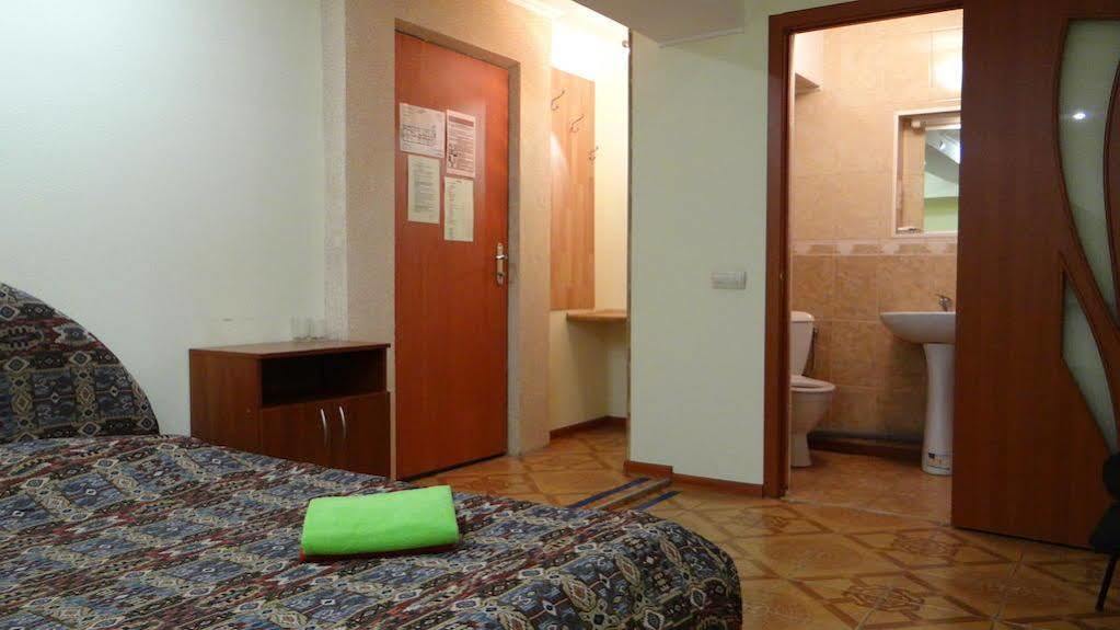 Hotel Desna Kut Киев Екстериор снимка