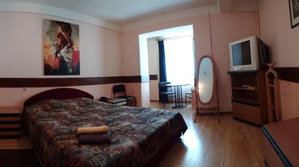 Hotel Desna Kut Киев Екстериор снимка