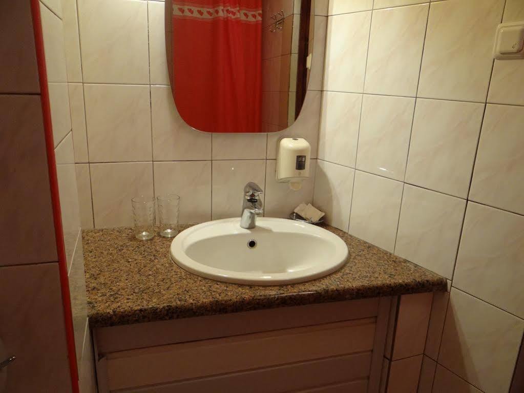 Hotel Desna Kut Киев Екстериор снимка