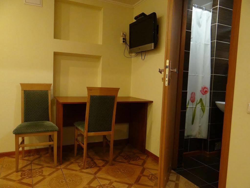 Hotel Desna Kut Киев Екстериор снимка